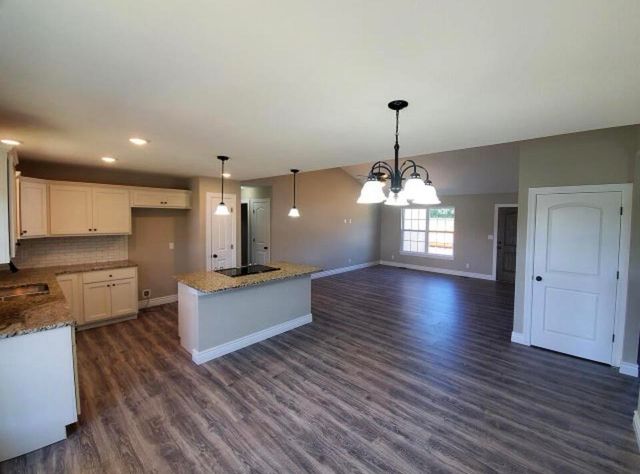 3813 CANYON RIDGE DR, Columbia, MO 65202