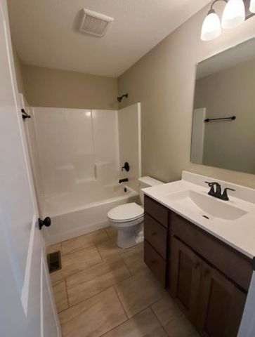 3813 CANYON RIDGE DR, Columbia, MO 65202