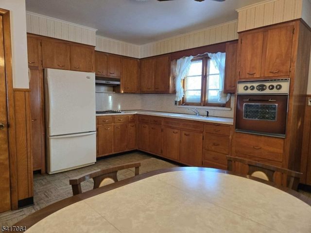 18 Highland Ave, Rockaway Boro, NJ 07866