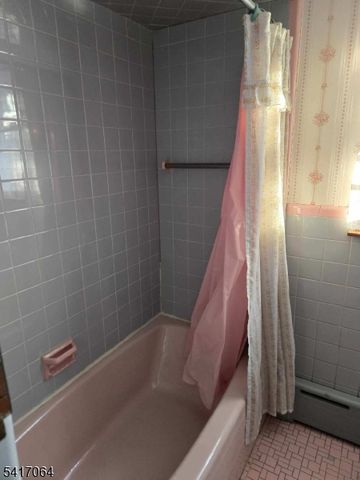 18 Highland Ave, Rockaway Boro, NJ 07866