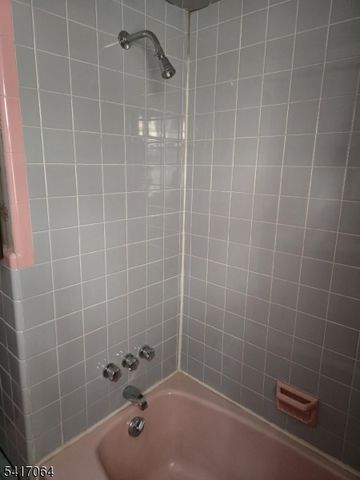 18 Highland Ave, Rockaway Boro, NJ 07866