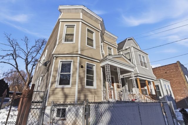 383 21St St, Irvington Twp., NJ 07111