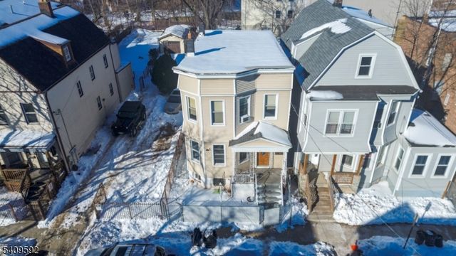 383 21St St, Irvington Twp., NJ 07111