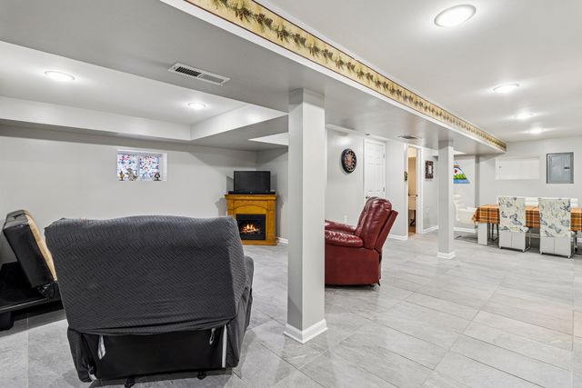 4109 Wenonah Avenue, Stickney, IL 60402