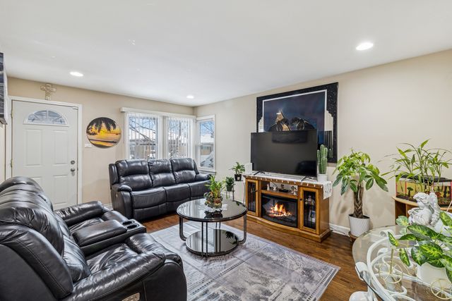 4109 Wenonah Avenue, Stickney, IL 60402