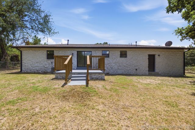 3911 W 61st Street S, Tulsa, OK 74132