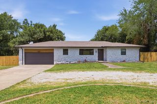 3911 W 61st Street S, Tulsa, OK 74132
