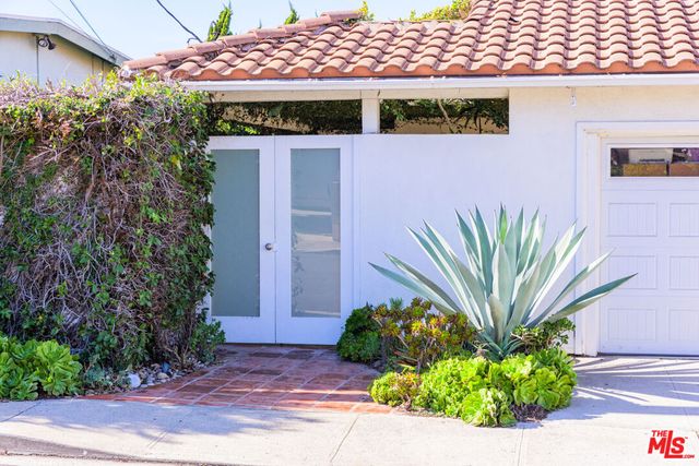 241 Rees Street, Los Angeles, CA 90293
