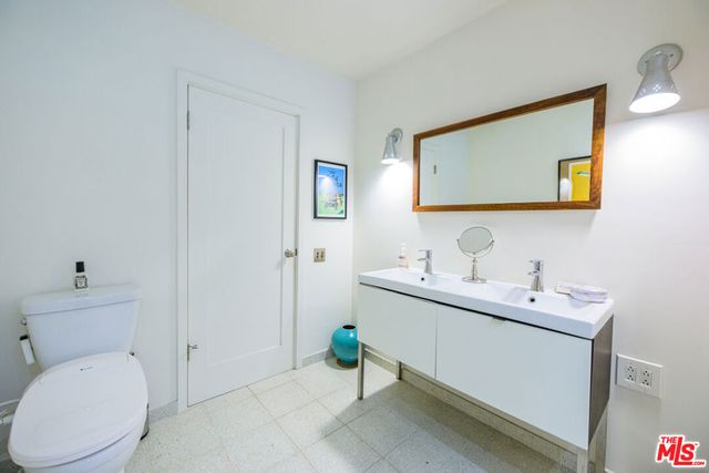 241 Rees Street, Los Angeles, CA 90293