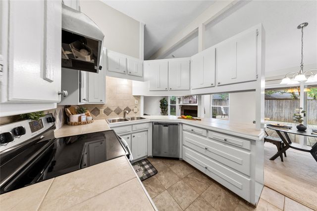 4909 Queen Court, Fort Worth, TX 76103