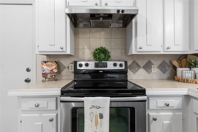 4909 Queen Court, Fort Worth, TX 76103