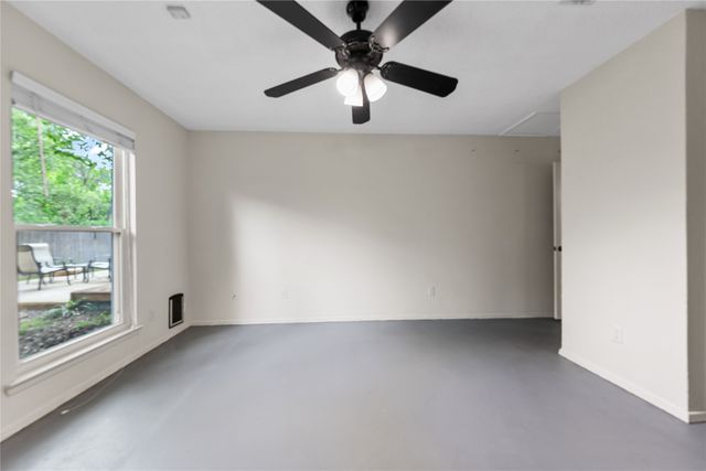 4909 Queen Court, Fort Worth, TX 76103