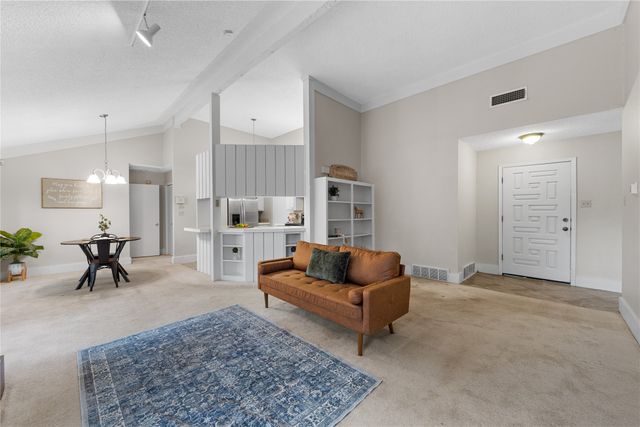 4909 Queen Court, Fort Worth, TX 76103