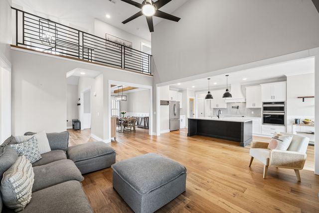 108 Sarah Frances Ct, Clarksville, TN 37043