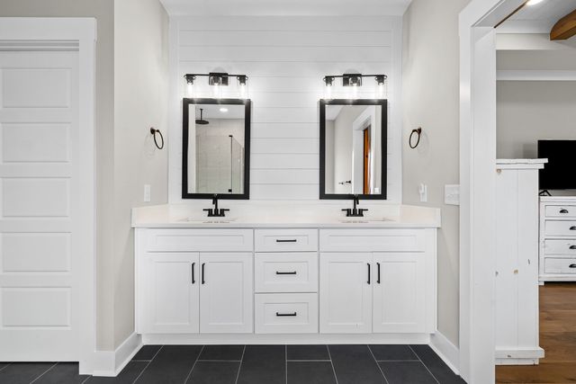 108 Sarah Frances Ct, Clarksville, TN 37043