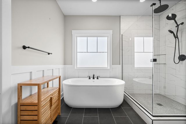 108 Sarah Frances Ct, Clarksville, TN 37043