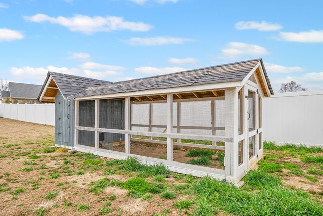 108 Sarah Frances Ct, Clarksville, TN 37043