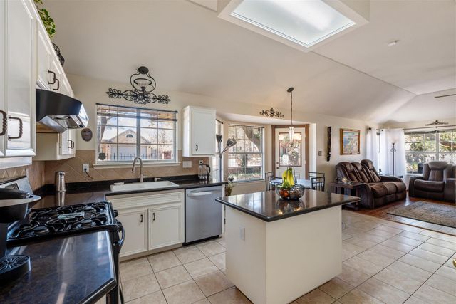 1211 Sugarberry DR, Cedar Park, TX 78613