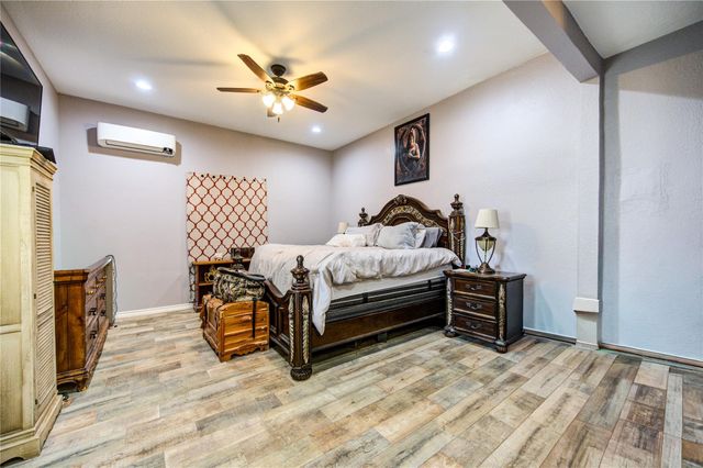 316 N Ranch House Road, Angleton, TX 77515