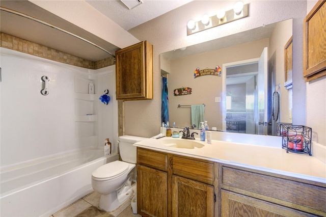 316 N Ranch House Road, Angleton, TX 77515