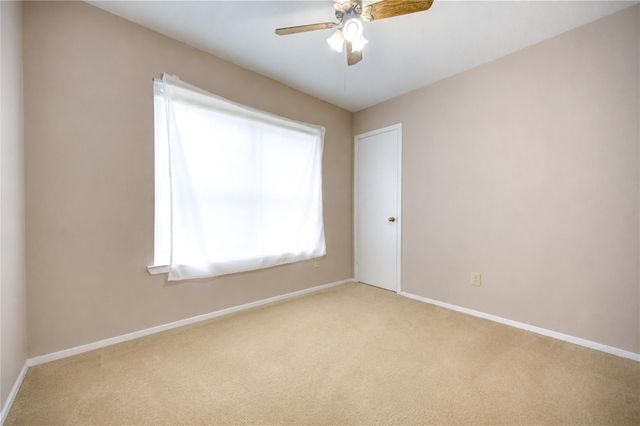 316 N Ranch House Road, Angleton, TX 77515