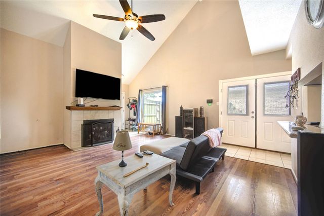 316 N Ranch House Road, Angleton, TX 77515