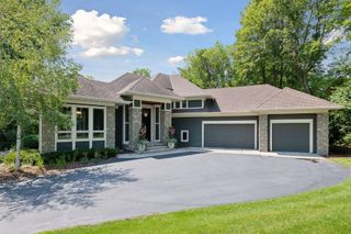 15 Queensland Lane N, Plymouth, MN 55447