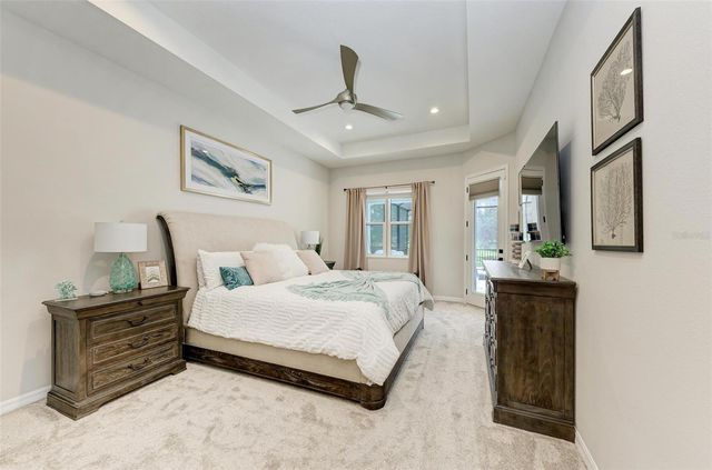 8211 37TH AVENUE CIRCLE W, Bradenton, FL 34209