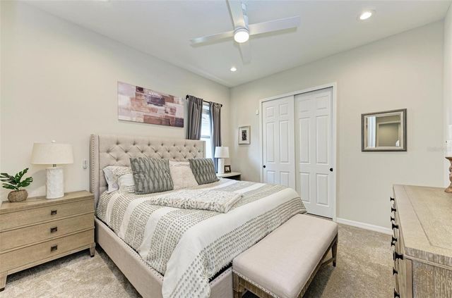 8211 37TH AVENUE CIRCLE W, Bradenton, FL 34209