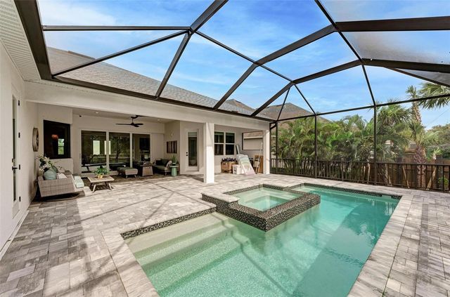 8211 37TH AVENUE CIRCLE W, Bradenton, FL 34209