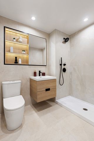 2523 Newtown Ave Apt 4A, New York City, NY 11102