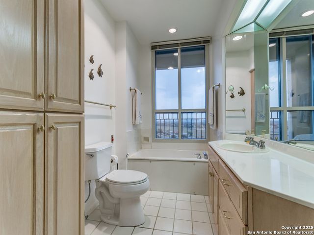 1 Towers Park Ln Apt 1511, San Antonio, TX 78209