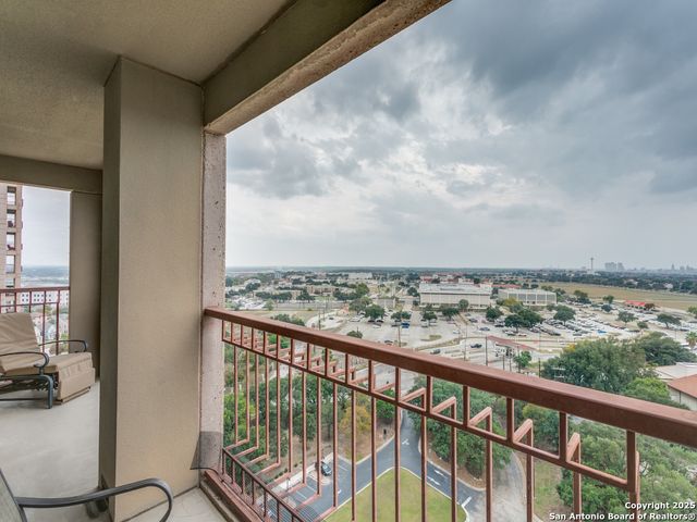1 Towers Park Ln Apt 1511, San Antonio, TX 78209