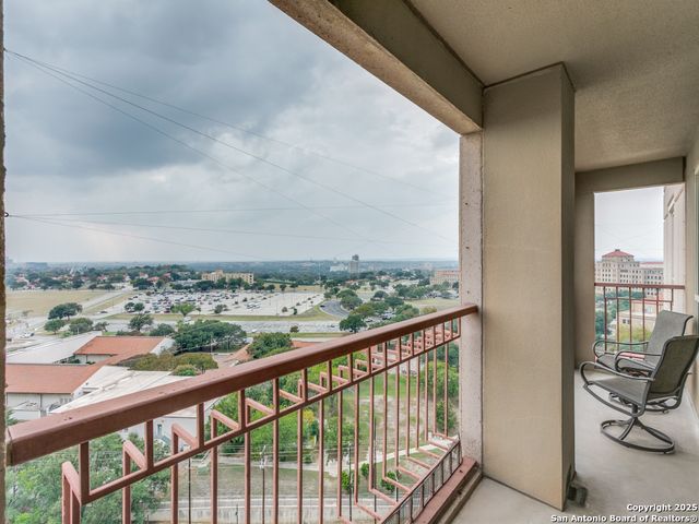 1 Towers Park Ln Apt 1511, San Antonio, TX 78209