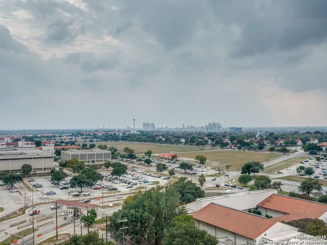 1 Towers Park Ln Apt 1511, San Antonio, TX 78209