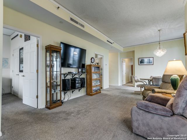 1 Towers Park Ln Apt 1511, San Antonio, TX 78209