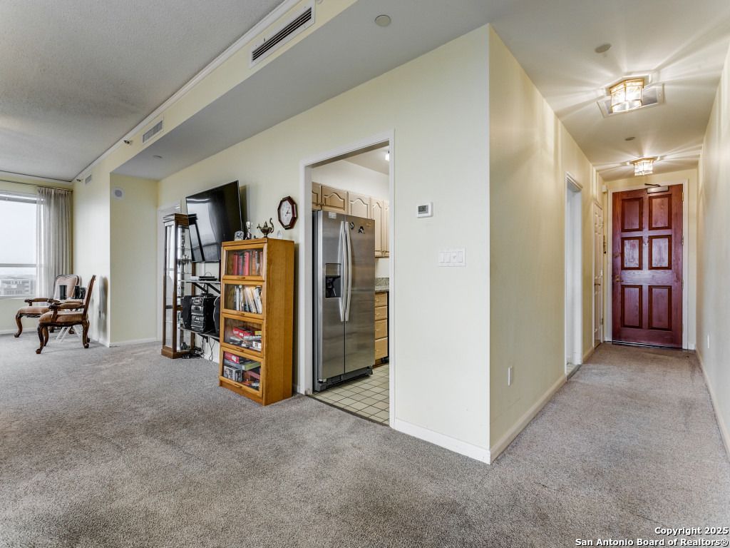 1 Towers Park Ln Apt 1511, San Antonio, TX 78209