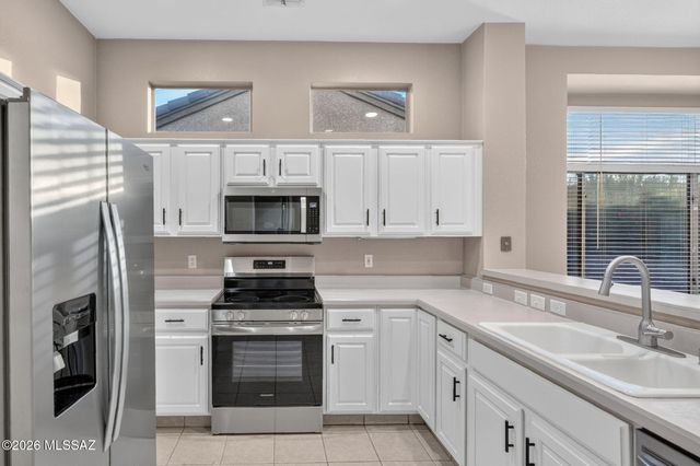 13853 N Lobelia Way, Oro Valley, AZ 85755