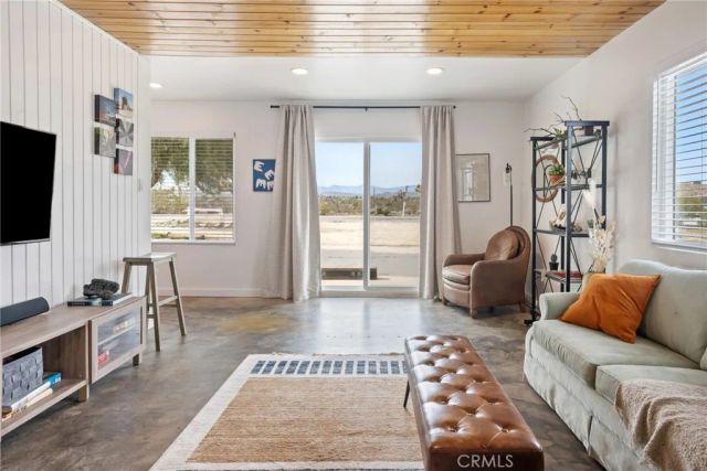 4537 Anita Avenue, Yucca Valley, CA 92284