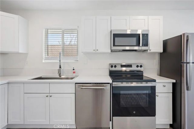 4537 Anita Avenue, Yucca Valley, CA 92284