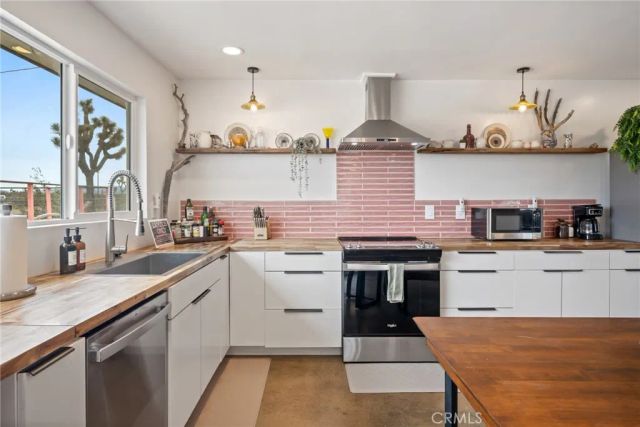 4537 Anita Avenue, Yucca Valley, CA 92284