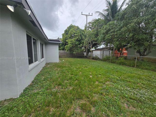 1131 NW 43rd Ave, Lauderhill, FL 33313