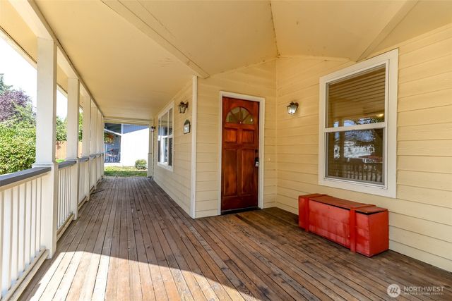 6715 24th Street NE, Tacoma, WA 98422