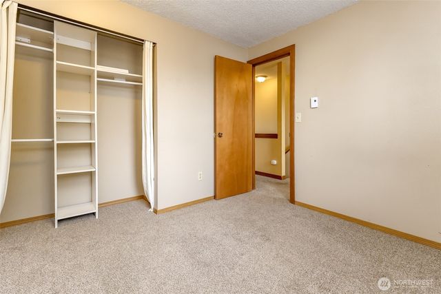 6715 24th Street NE, Tacoma, WA 98422