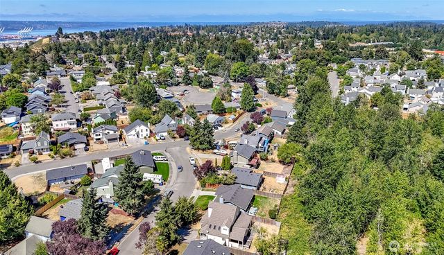 6715 24th Street NE, Tacoma, WA 98422