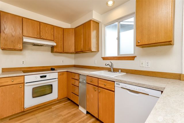 6715 24th Street NE, Tacoma, WA 98422