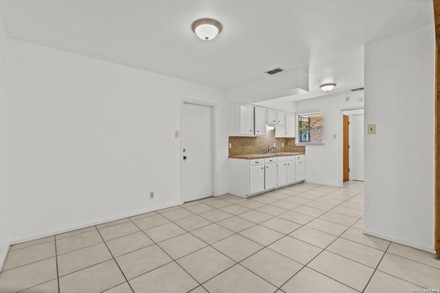 9527 SPRING DAWN ST, San Antonio, TX 78217
