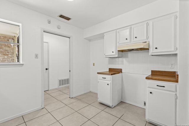 9527 SPRING DAWN ST, San Antonio, TX 78217