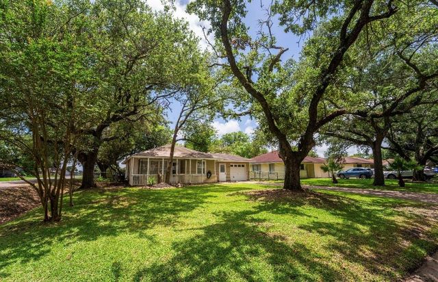 1101 Orange Street, La Marque, TX 77568