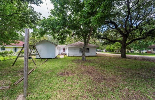 1101 Orange Street, La Marque, TX 77568